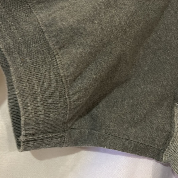 2/$30 Tommy Hilfiger Gray Split V-neck Collar Short Sleeve Shirt Size XXL - Picture 3 of 9